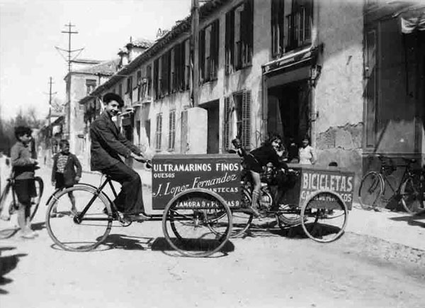 Triciclos de reparto Casa Escudero