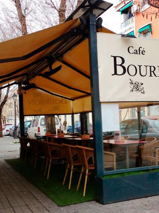Pub Bourbon terraza